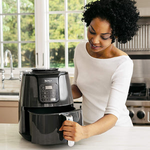 Ninja Air Fryer that Cooks, Crisps and Dehydrates, with 4 Quart Capacity, and a High Gloss Finish
